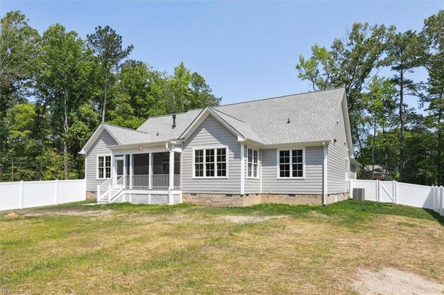 405 Octavia DR, Yorktown, VA 23693