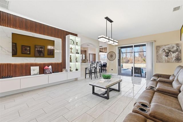 18441 NEW LONDON AVENUE, Land O Lakes, FL 34638