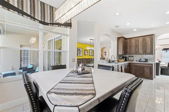 18441 NEW LONDON AVENUE, Land O Lakes, FL 34638