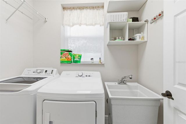 18441 NEW LONDON AVENUE, Land O Lakes, FL 34638