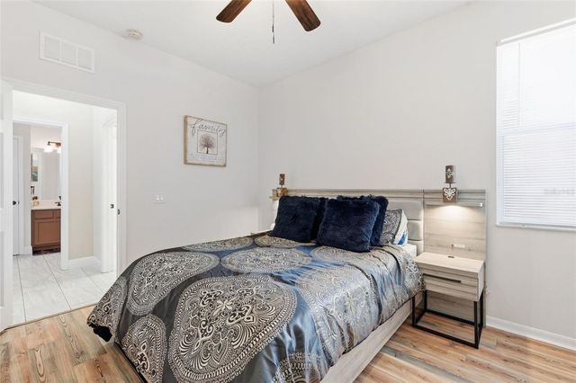 18441 NEW LONDON AVENUE, Land O Lakes, FL 34638