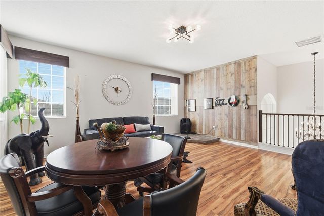 18441 NEW LONDON AVENUE, Land O Lakes, FL 34638