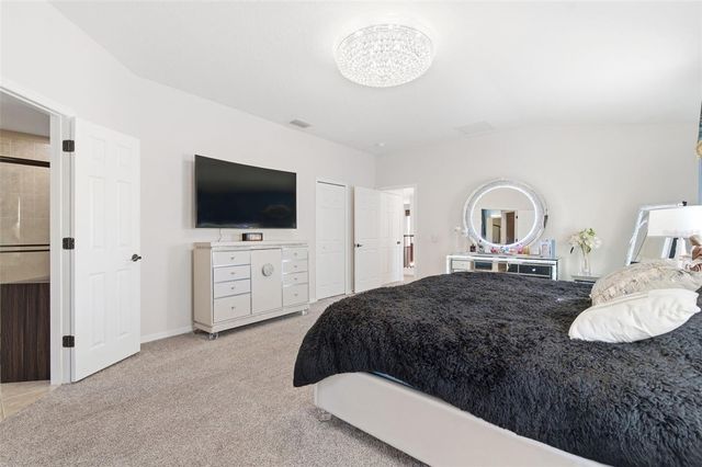 18441 NEW LONDON AVENUE, Land O Lakes, FL 34638