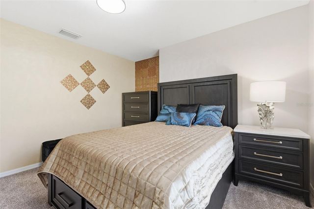 18441 NEW LONDON AVENUE, Land O Lakes, FL 34638