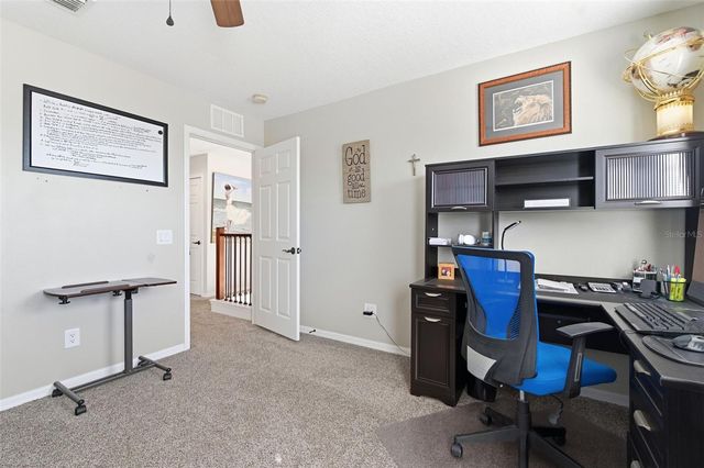 18441 NEW LONDON AVENUE, Land O Lakes, FL 34638