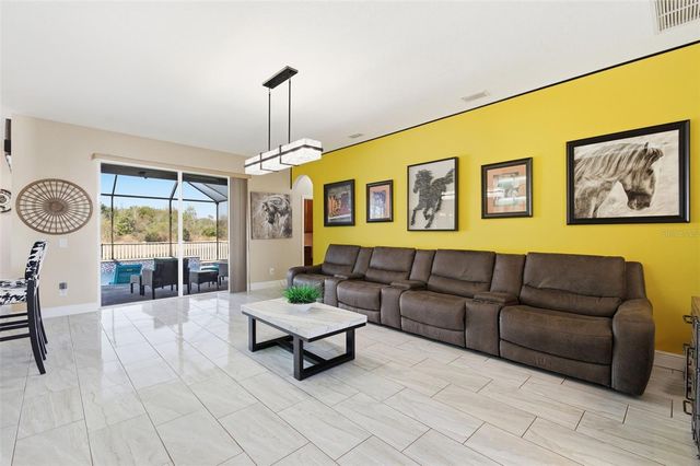 18441 NEW LONDON AVENUE, Land O Lakes, FL 34638