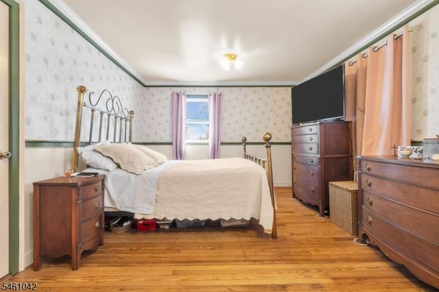 246 E 8Th St, Clifton City, NJ 07011