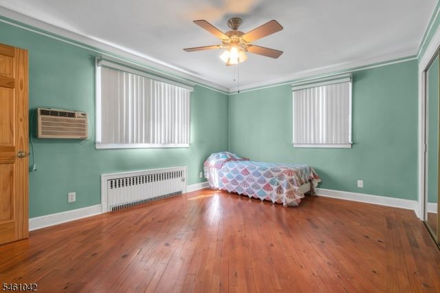 246 E 8Th St, Clifton City, NJ 07011