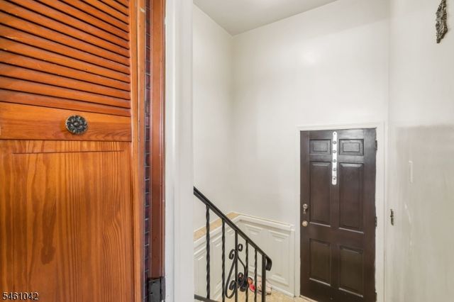 246 E 8Th St, Clifton City, NJ 07011