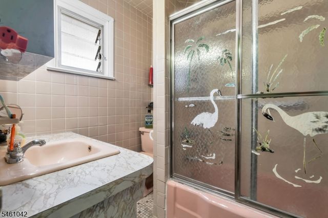 246 E 8Th St, Clifton City, NJ 07011