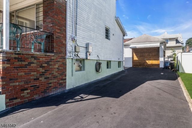 246 E 8Th St, Clifton City, NJ 07011