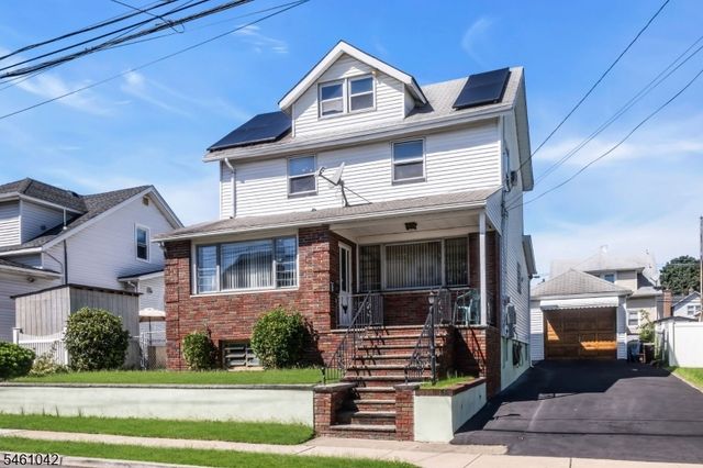 246 E 8Th St, Clifton City, NJ 07011