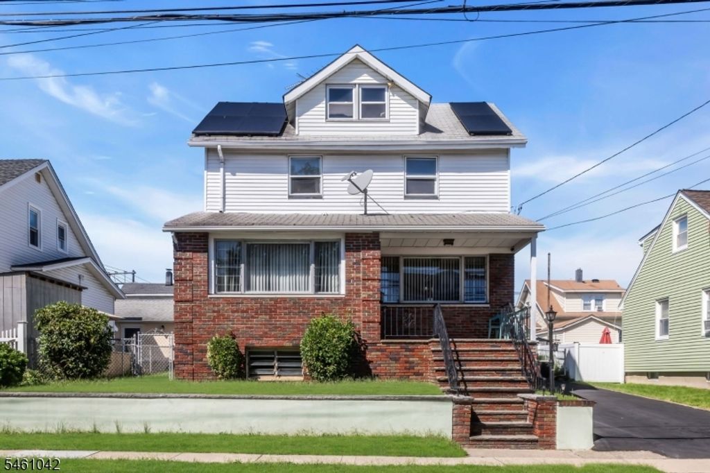 246 E 8Th St, Clifton City, NJ 07011