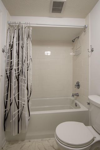 17 WINDSOR Avenue, Council Bluffs, IA 51503