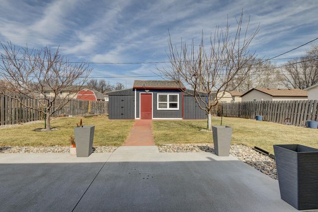 17 WINDSOR Avenue, Council Bluffs, IA 51503