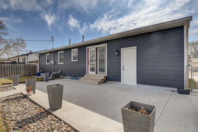 17 WINDSOR Avenue, Council Bluffs, IA 51503