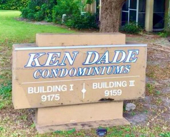 9159 SW 77th Ave 101, Miami, FL 33156