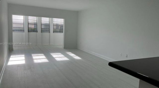 9159 SW 77th Ave 101, Miami, FL 33156