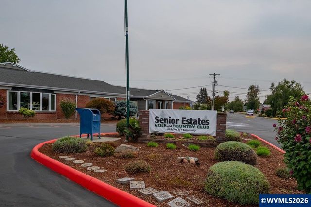 1424 Rainier Rd, Woodburn, OR 97071