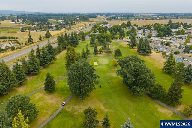 1424 Rainier Rd, Woodburn, OR 97071