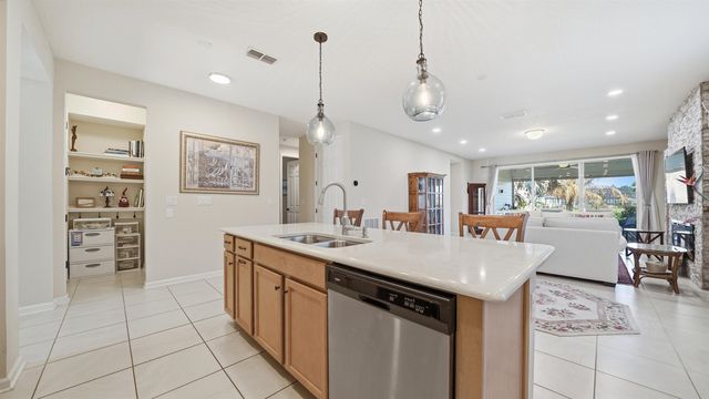 374 Convex Ln, St Augustine, FL 32095
