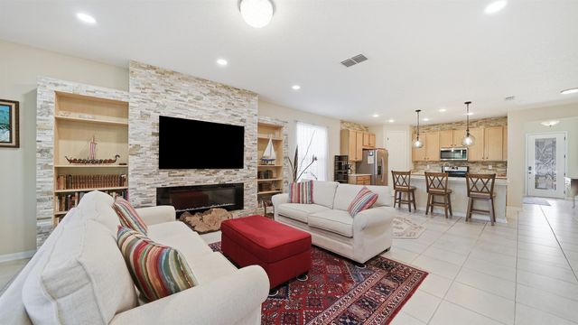 374 Convex Ln, St Augustine, FL 32095