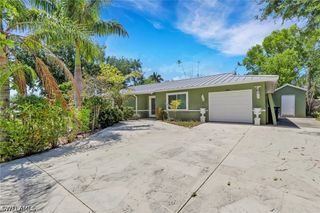 8091 San Carlos BLVD, Fort Myers, FL 33967