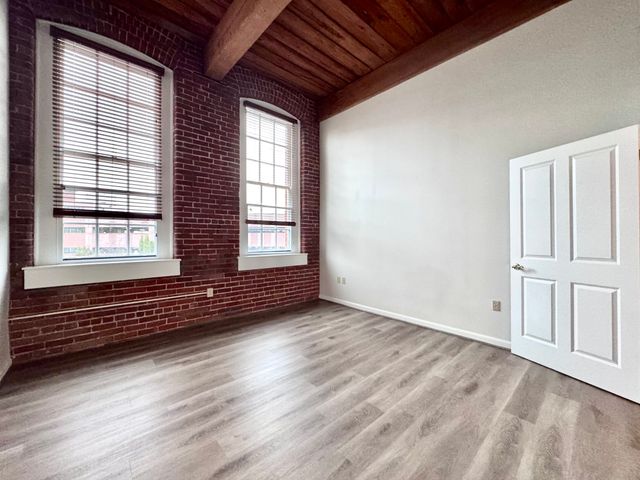 4 Bishop Street 113, Framingham, MA 01702