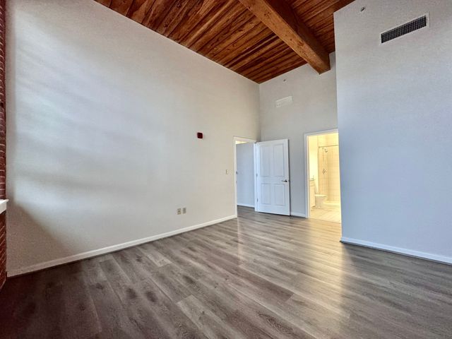 4 Bishop Street 113, Framingham, MA 01702