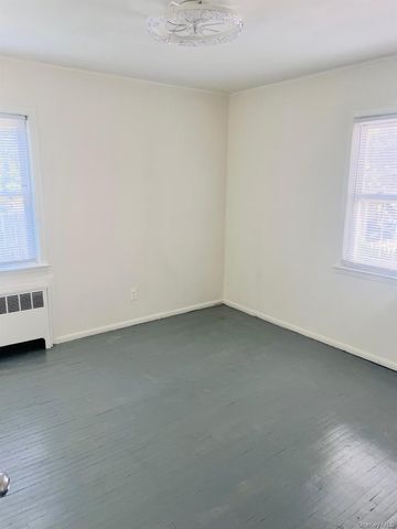 2540 Far Rockaway Boulevard 1, Far Rockaway, NY 11691