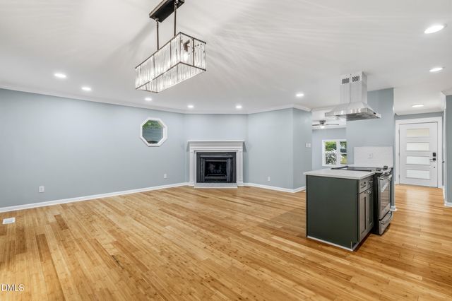 102 Cornwallis Drive, Mebane, NC 27302