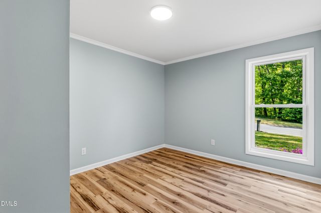 102 Cornwallis Drive, Mebane, NC 27302