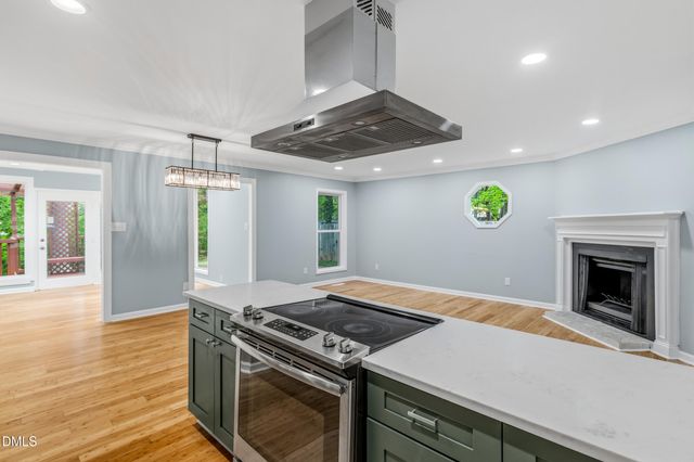 102 Cornwallis Drive, Mebane, NC 27302