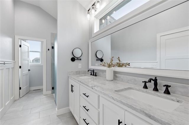 19415 W 201st Terrace, Spring Hill, KS 66083