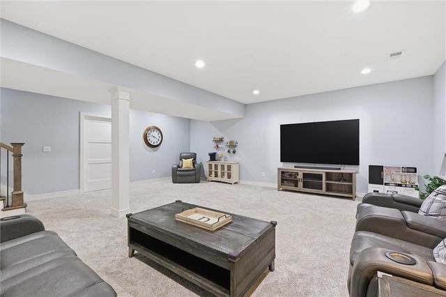 19415 W 201st Terrace, Spring Hill, KS 66083