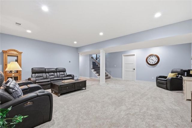 19415 W 201st Terrace, Spring Hill, KS 66083
