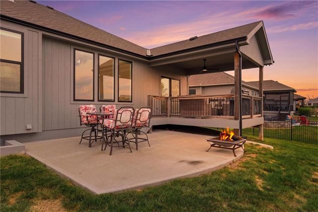 19415 W 201st Terrace, Spring Hill, KS 66083