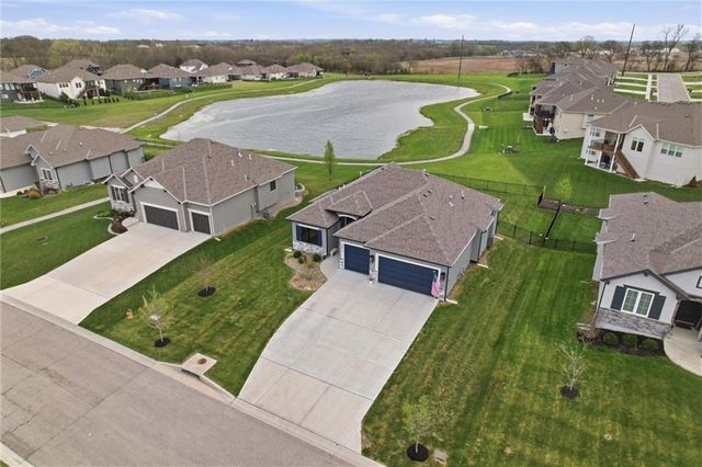 19415 W 201st Terrace, Spring Hill, KS 66083