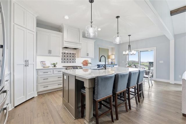 19415 W 201st Terrace, Spring Hill, KS 66083