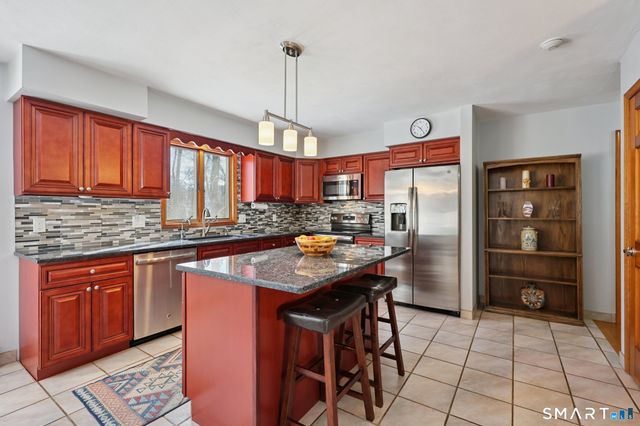 36 Bigelow Road, New Fairfield, CT 06812