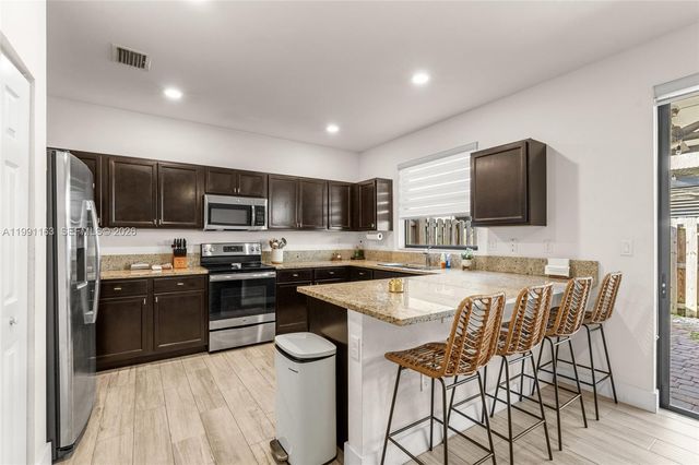 11429 SW 253rd St, Homestead, FL 33032