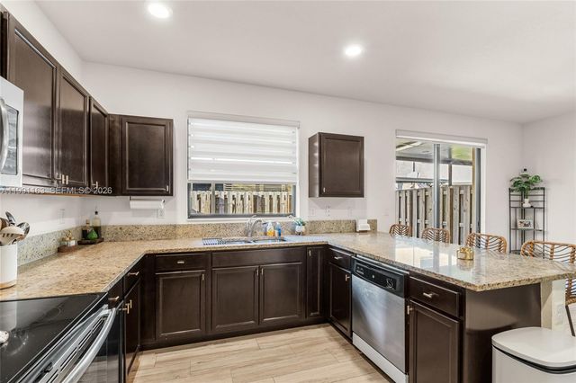 11429 SW 253rd St, Homestead, FL 33032