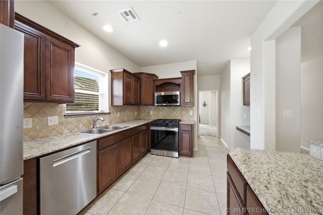 11202 S Madison Street, Jenks, OK 74037
