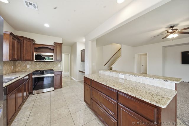 11202 S Madison Street, Jenks, OK 74037