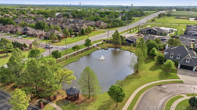 11202 S Madison Street, Jenks, OK 74037