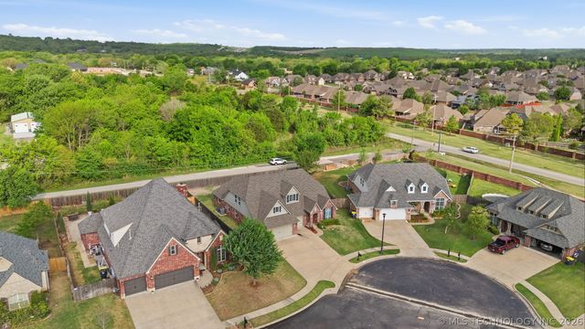 11202 S Madison Street, Jenks, OK 74037
