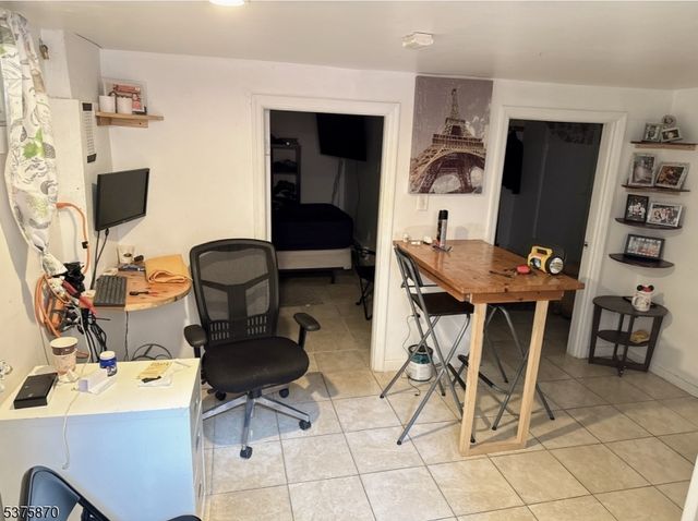 78 Pearl St, Paterson City, NJ 07501