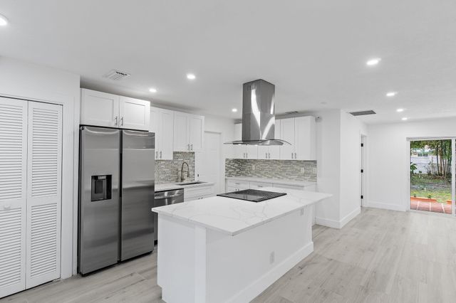 425 Greenbriar Drive, Lake Park, FL 33403