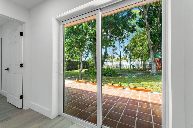 425 Greenbriar Drive, Lake Park, FL 33403