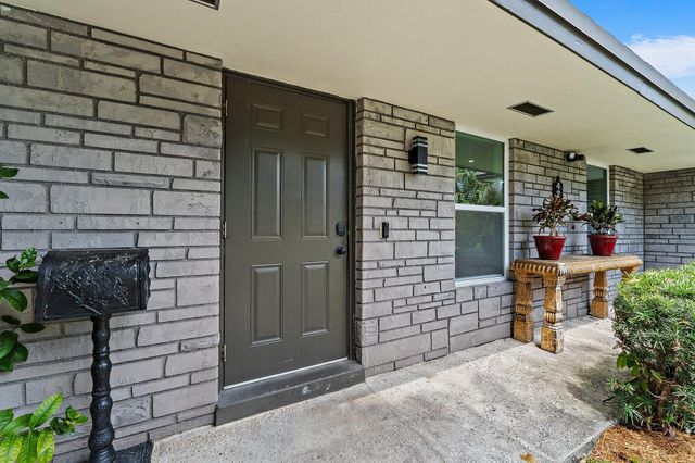 425 Greenbriar Drive, Lake Park, FL 33403